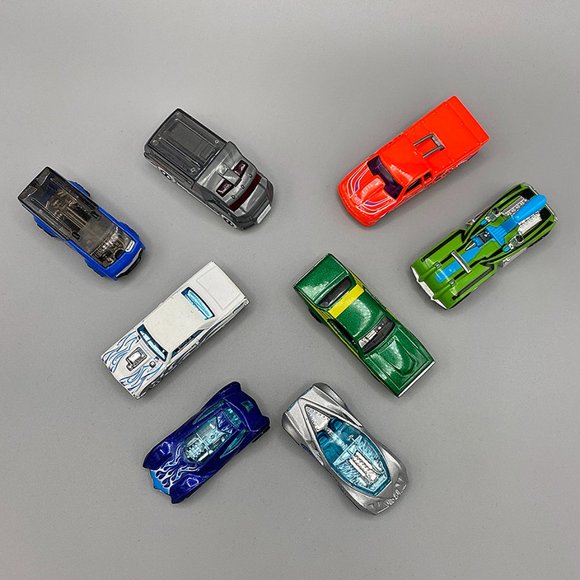 Hot Wheels Diecast Toy Cars (Lot #4) - Picture 2 of 3